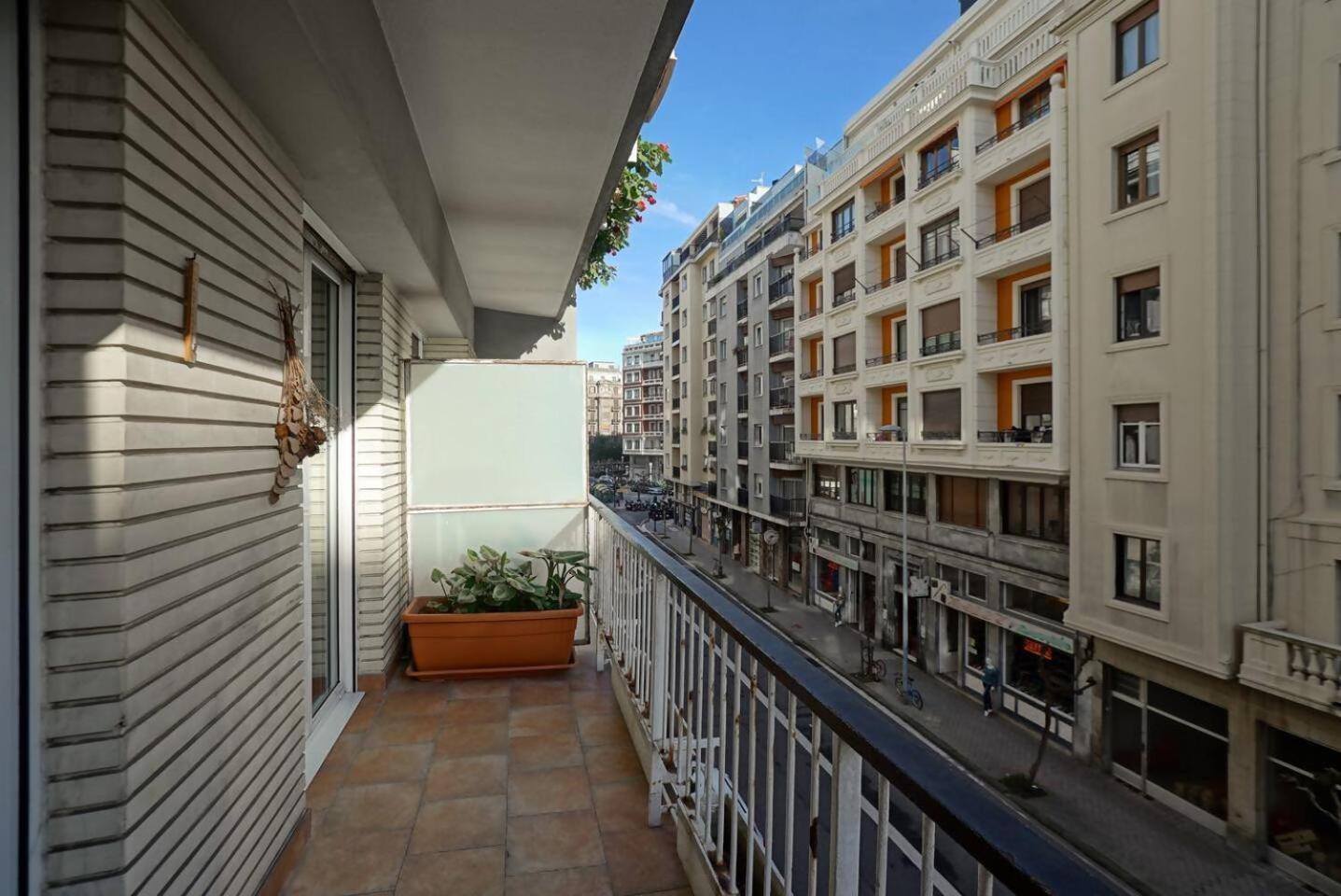 Amplio Apartamento En Gros Con Parking Privado San Sebastian Buitenkant foto